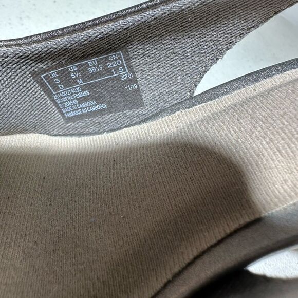 Clarks Women's Linvale Loop Pump Size 5,5 - Picture 7 of 8